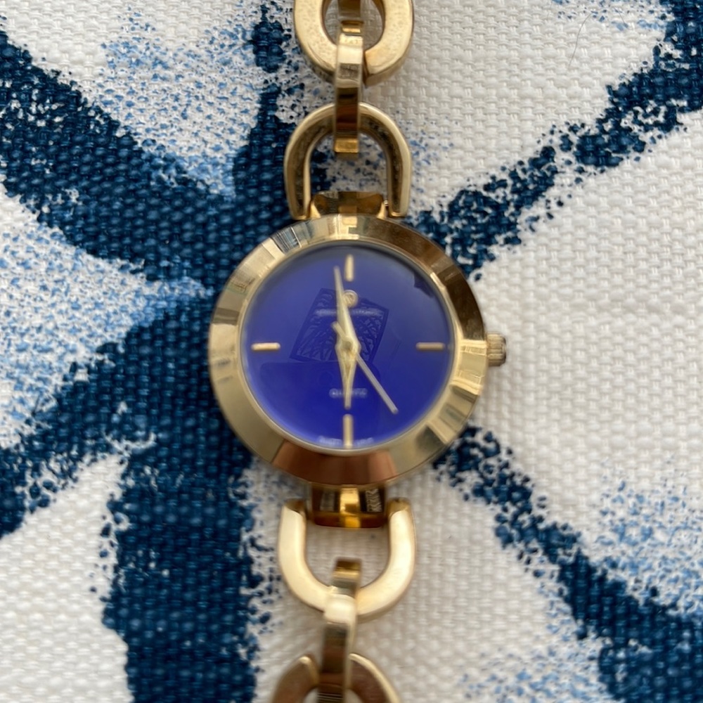 Vintage Adrienne Vittadini for small wrist. Need battery